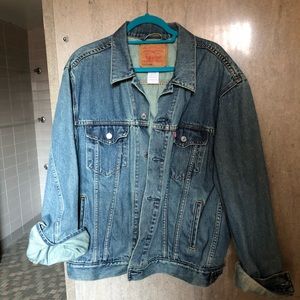 Vintage Levi Denim Trucker Jacket 🧢